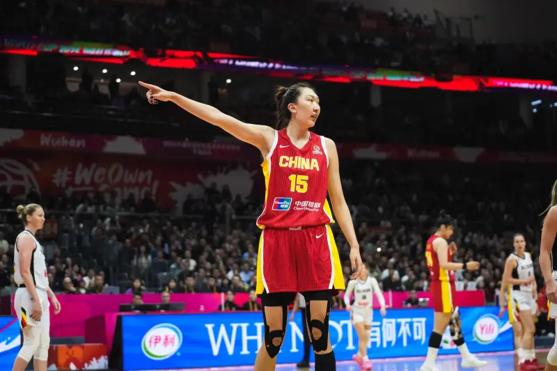 宋翔：外界一致认为中国女篮的内线优势，几乎荡然无存